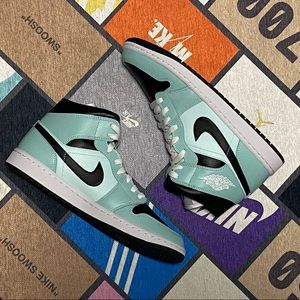 Jordan 1 Mid “Aqua Black”